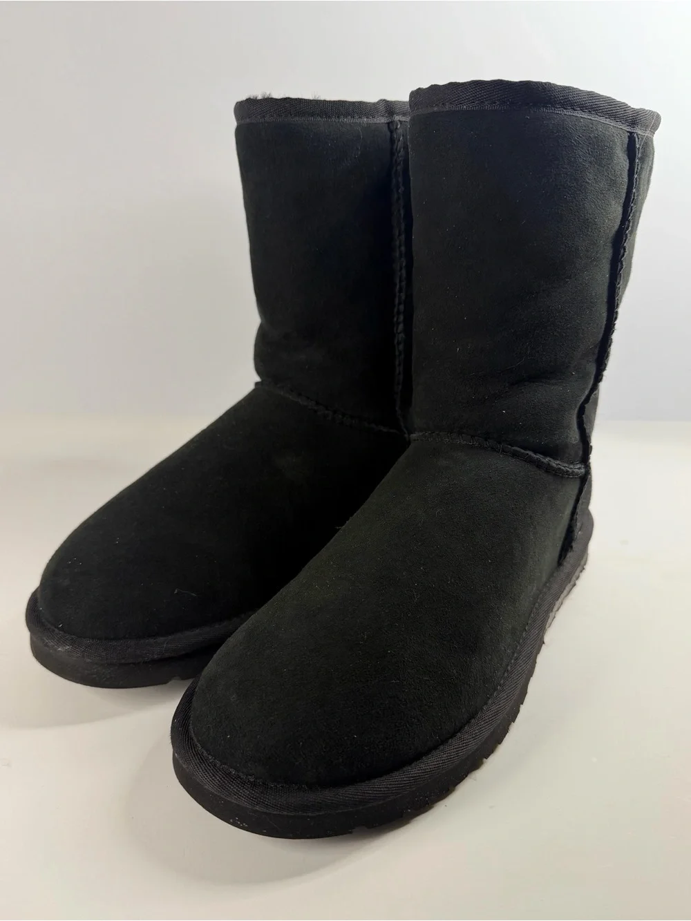 UGG Australia Classic Short 5825 Black Suede Boots Women's Size 7 w/ Box